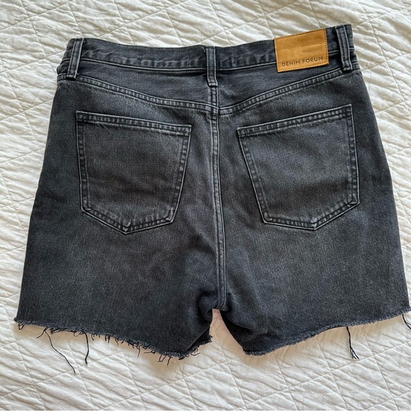 Aritzia Denim Forum The Yoko Mid Thigh Denim Short size 29 Black - Picture 5 of 7